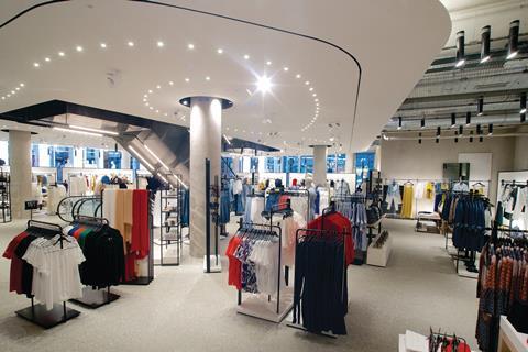 Store gallery: Zara opens an industrial flagship on Oxford Street ...